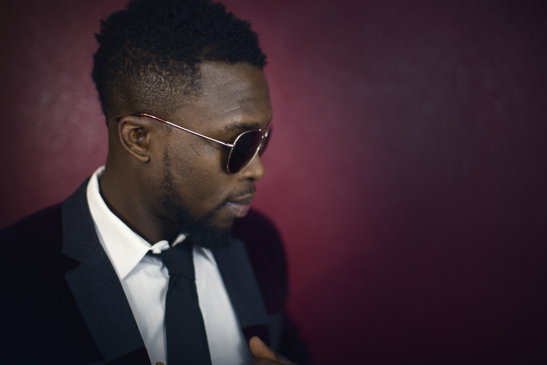 6 Cool Sunglasses Styles For Summer 2021